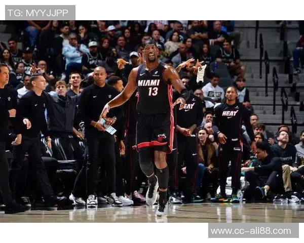 热火迎战马刺冲击四连胜首发阵容小米切尔拉松维金斯热巴韦尔强势出击