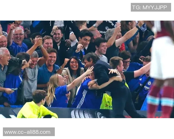 汤姆林全力以赴助球队争胜10中8砍下18分展现活力引擎风采 汤姆林全力以赴助球队争胜10中8砍下18分展现活力引擎风采