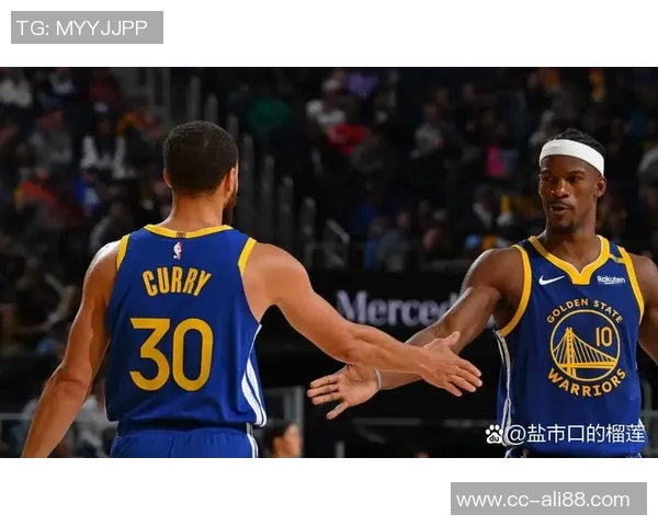 库里称赞巴特勒关键三分球是团队篮球的胜利体现